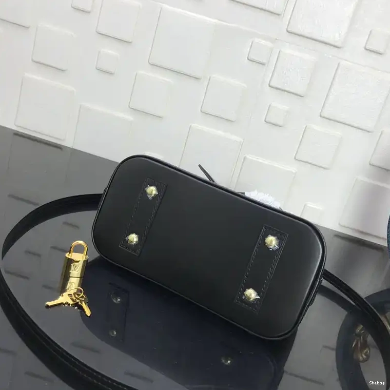 LV Bags 208B570113 0808